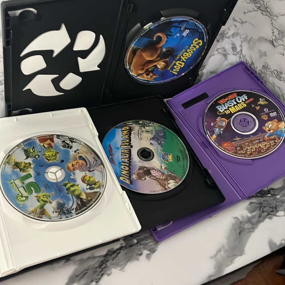 4 dvds - Picture 2 of 2